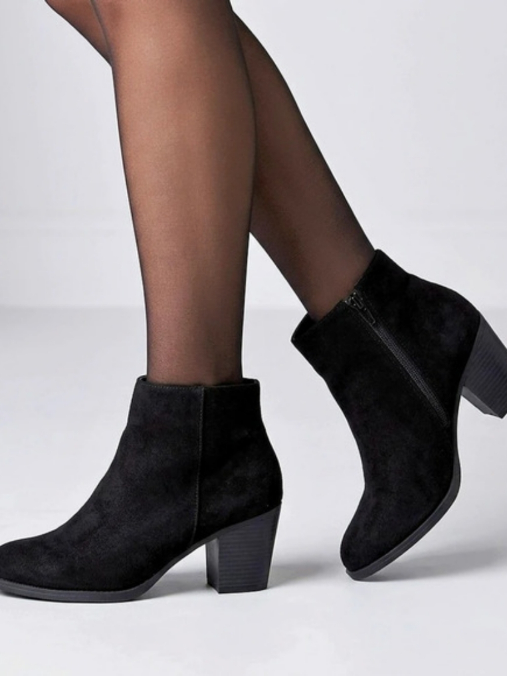 Lexi & Abbie Black Faux Suede Heeled Ankle Boots Size: 7.5